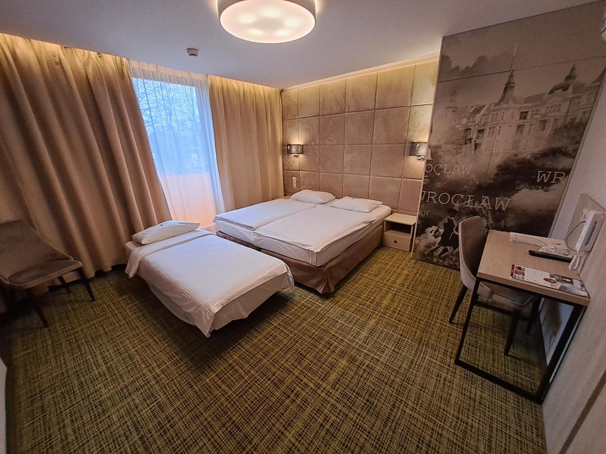 Citi Hotel'S Wroclaw Bagian luar foto