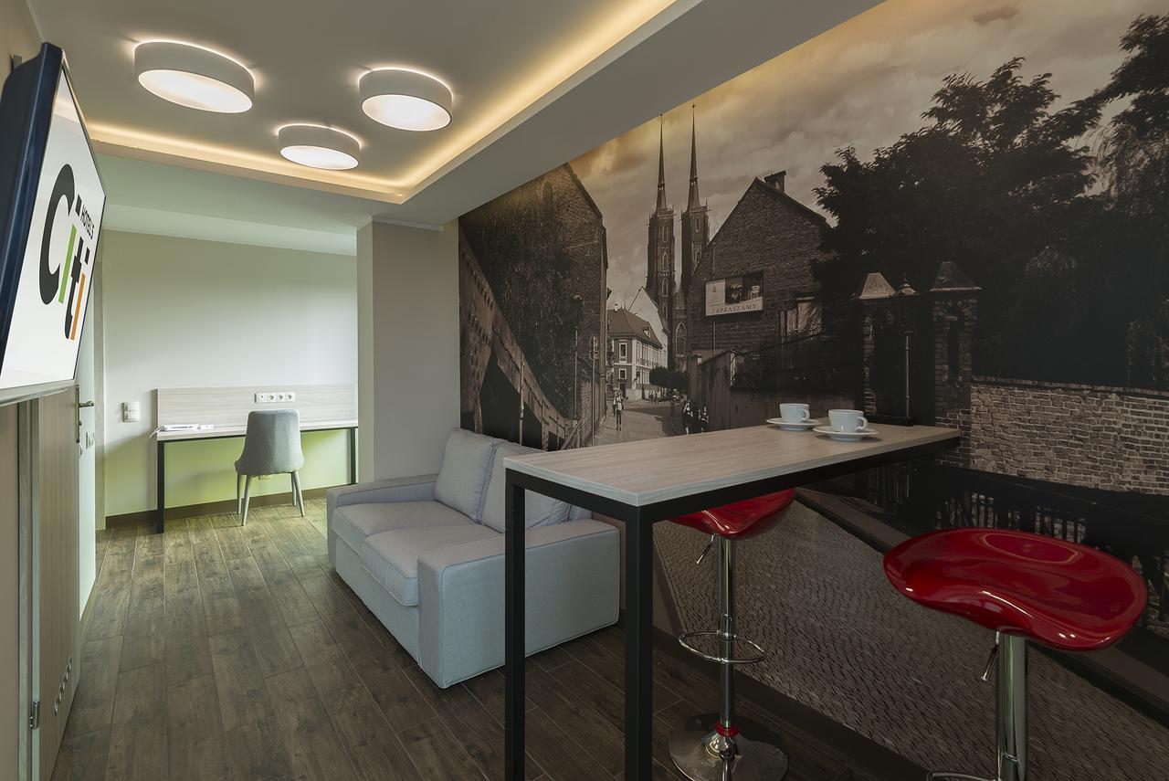 Citi Hotel'S Wroclaw Bagian luar foto